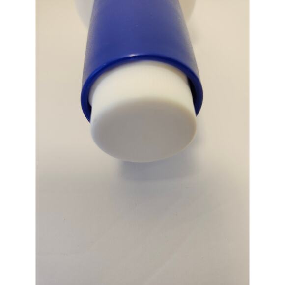 Tupperware Vintage Rolling Pin Fill N Chill  Hot Or Cold 16" Plastic Blue/White - Picture 6 of 8